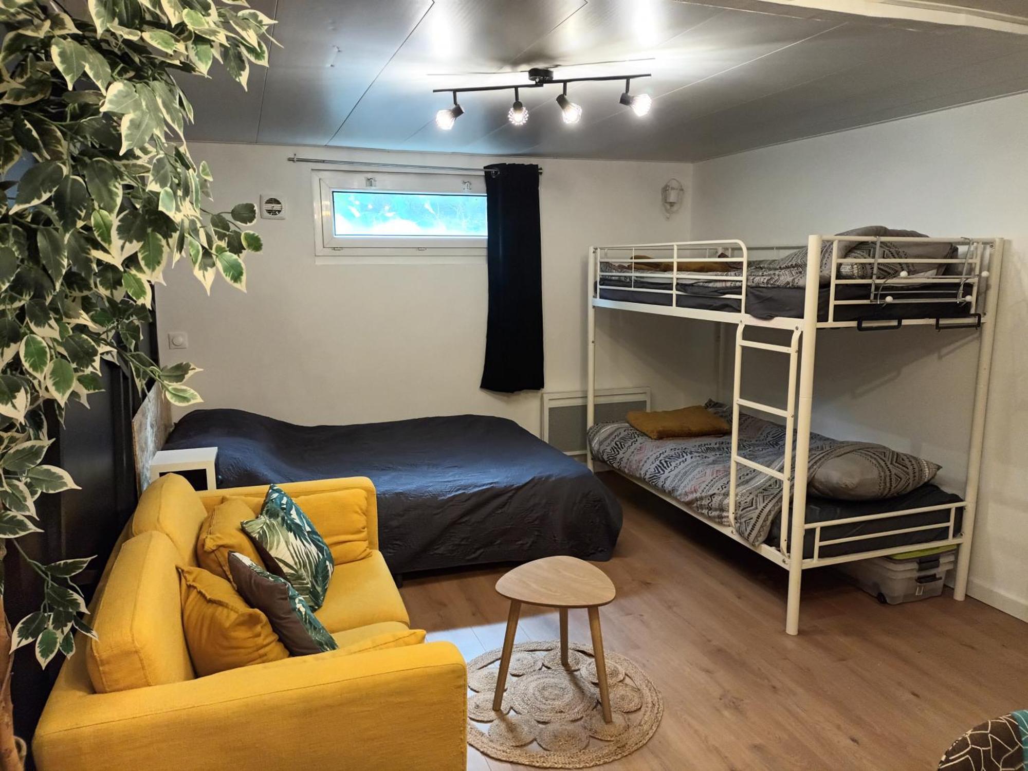 Appartement Tout Confort Le Fresne-Camilly Bagian luar foto